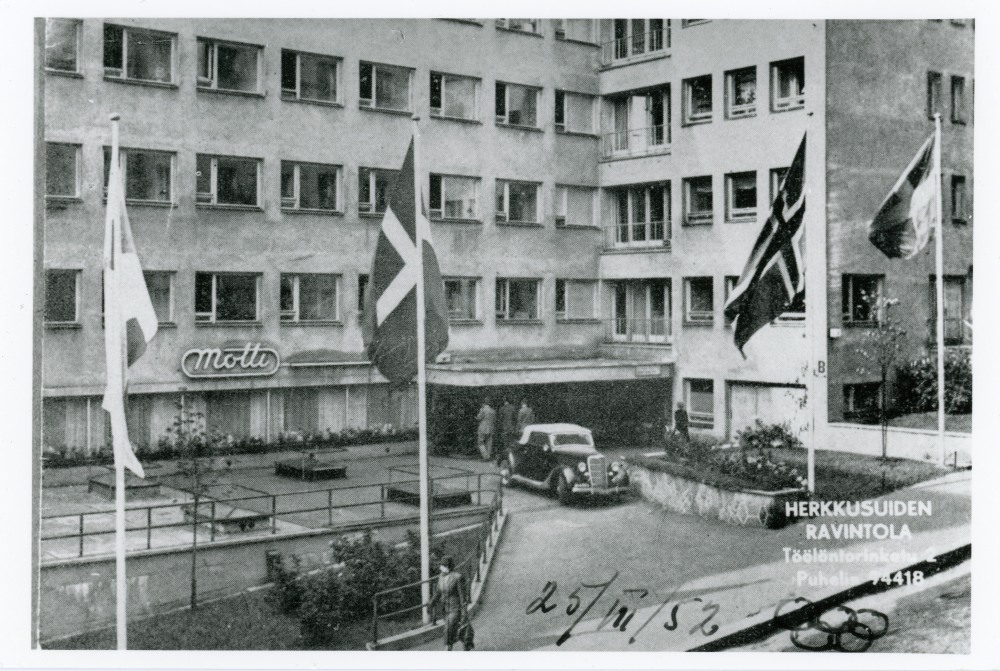 Ravintola Motin sisäänkäynti, kuvattu painetusta mainoslehtisestä v. 1952